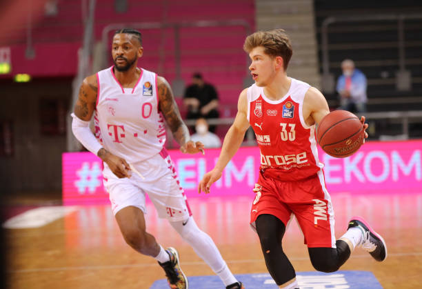 家们争论的 家们争论的